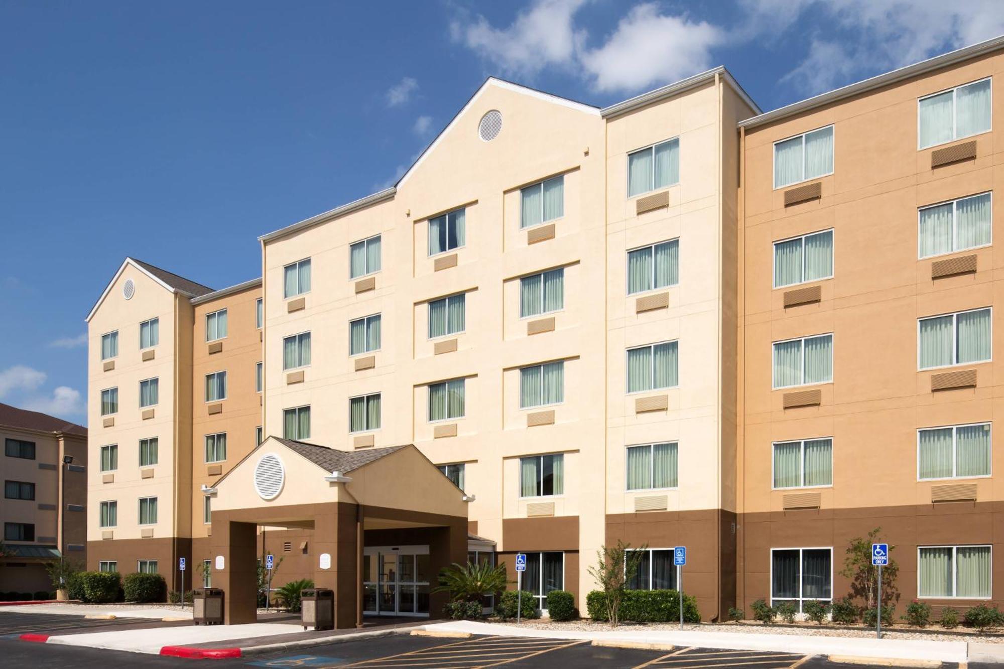 Fairfield Inn & Suites By Marriott San Antonio Airport/North Star Mall Esterno foto