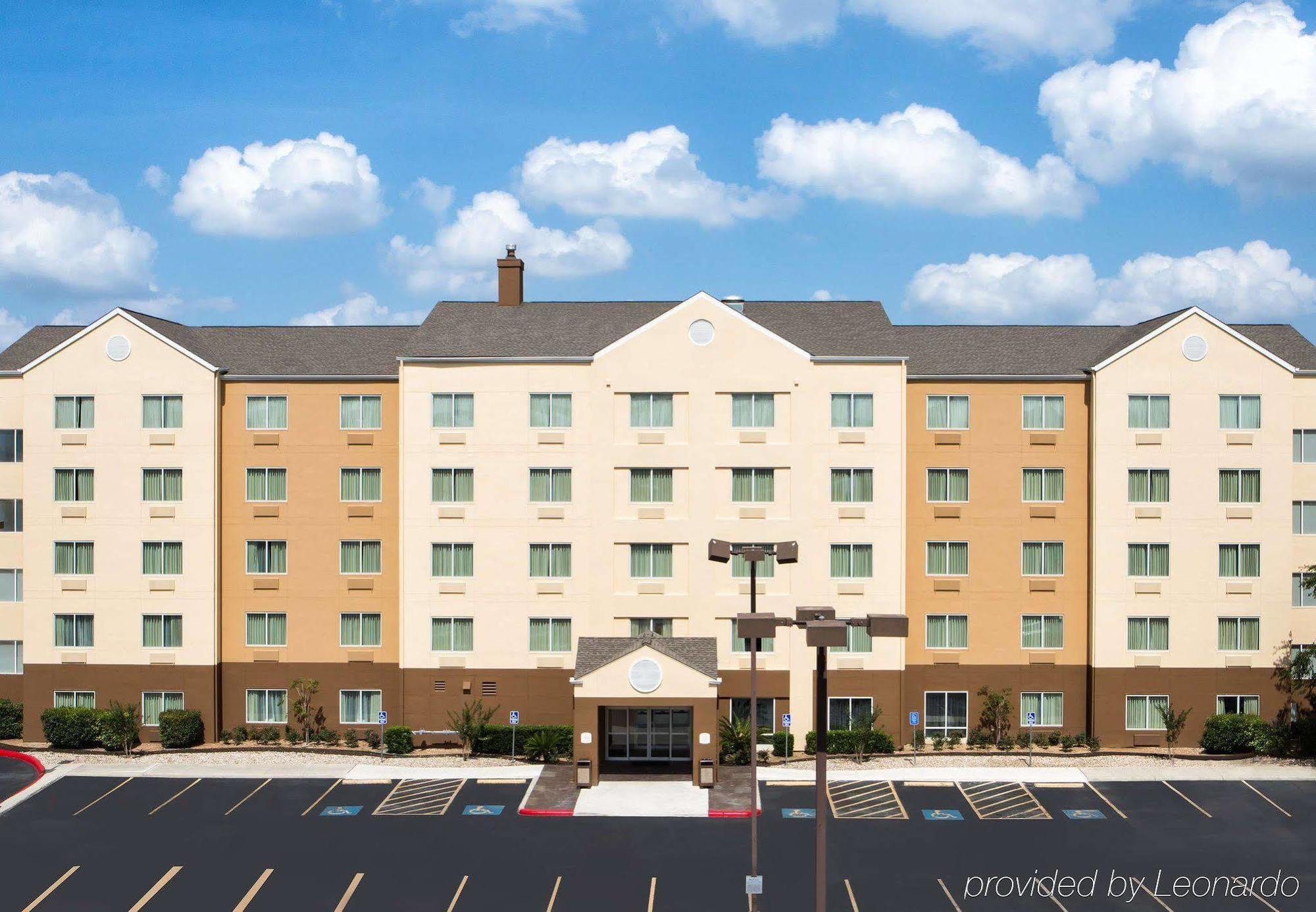Fairfield Inn & Suites By Marriott San Antonio Airport/North Star Mall Esterno foto